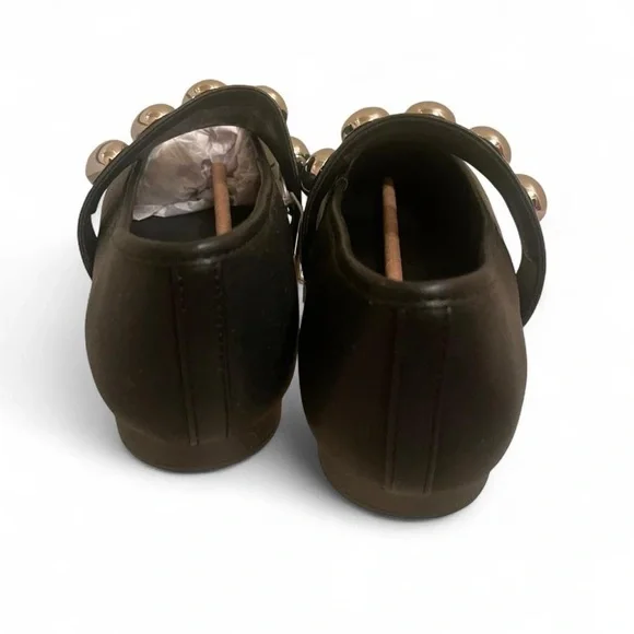 Sold Elegant Black Women's Shoes with Silver Accents - Picture 3 of 4